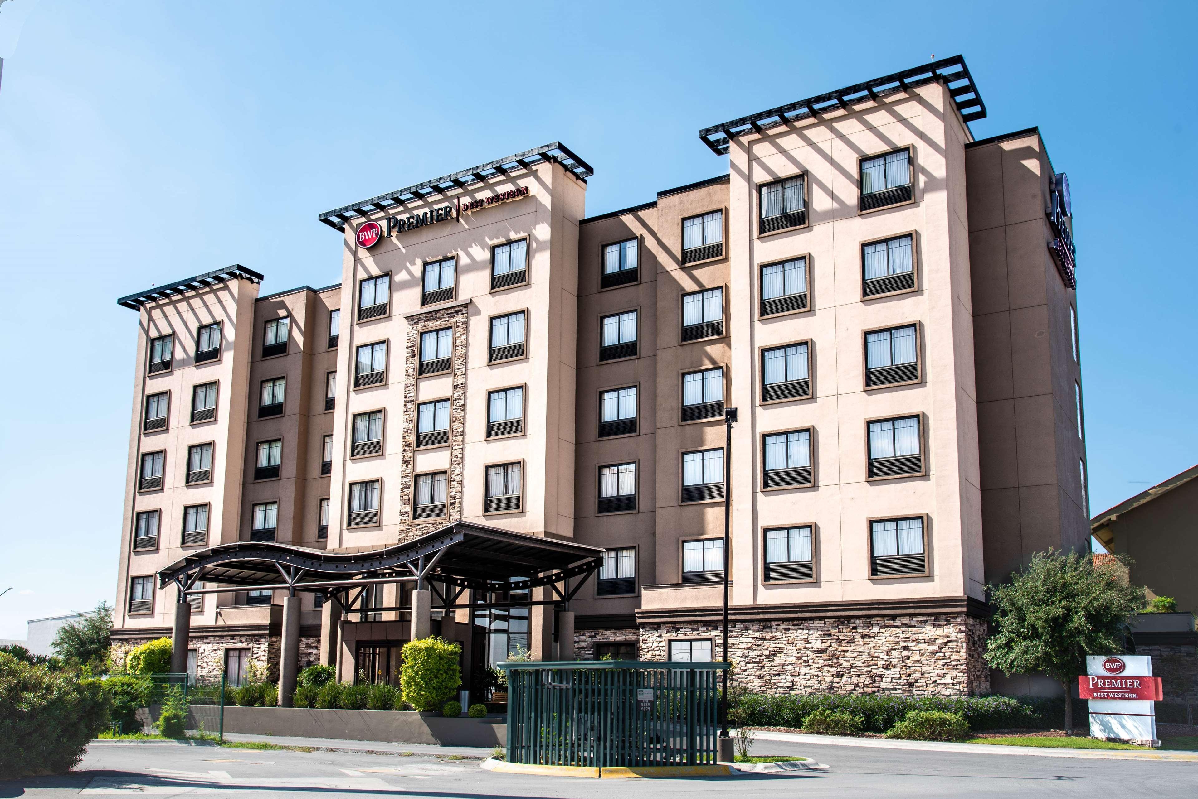 Best Western Premier Monterrey Aeropuerto Аподака Экстерьер фото The Hilton San Marcos