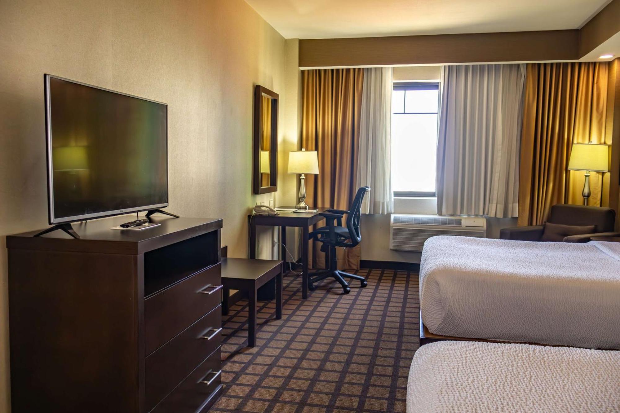 Best Western Premier Monterrey Aeropuerto Аподака Экстерьер фото A typical room at the Hilton Garden Inn