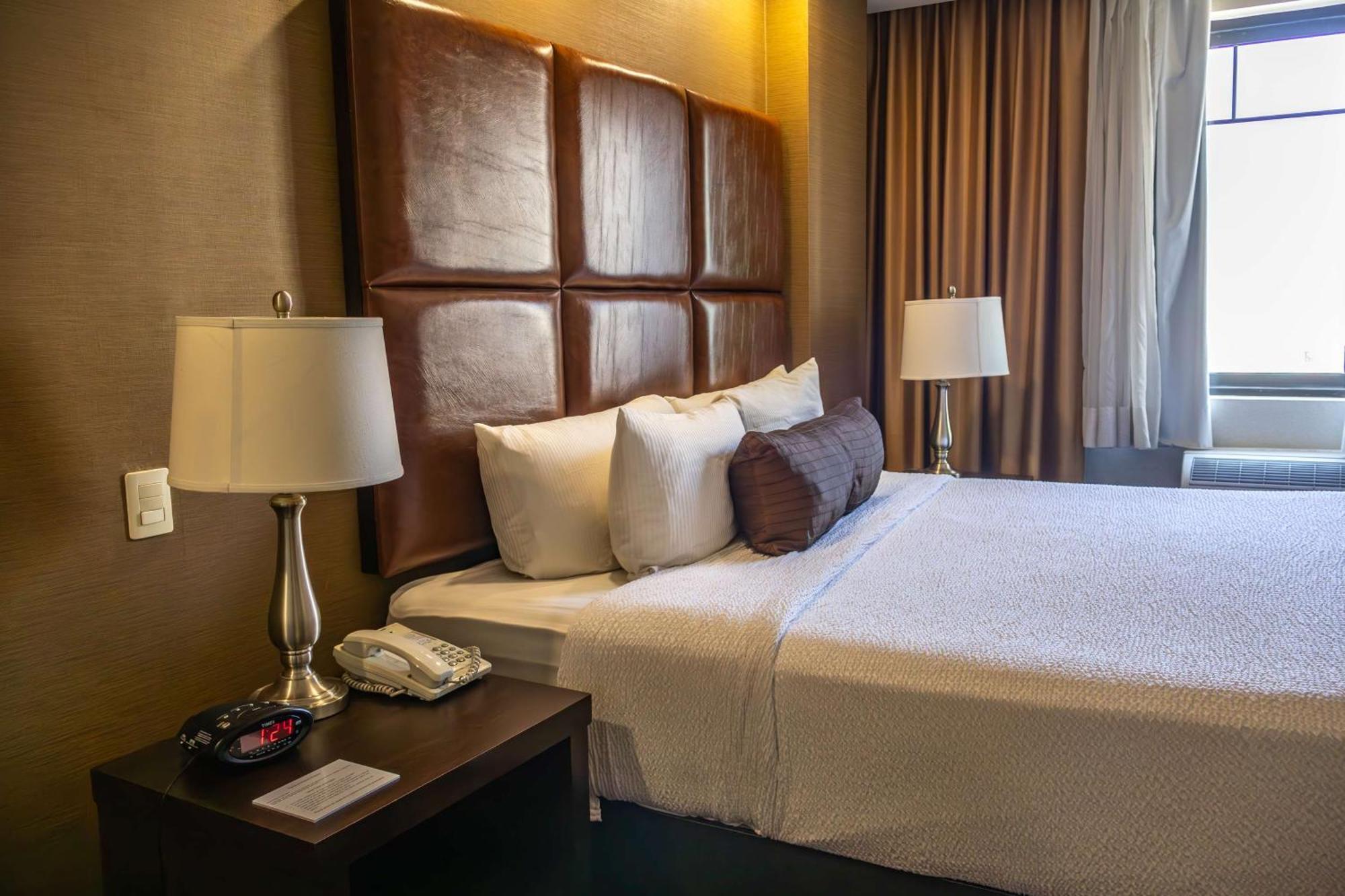 Best Western Premier Monterrey Aeropuerto Аподака Экстерьер фото A room at the hotel