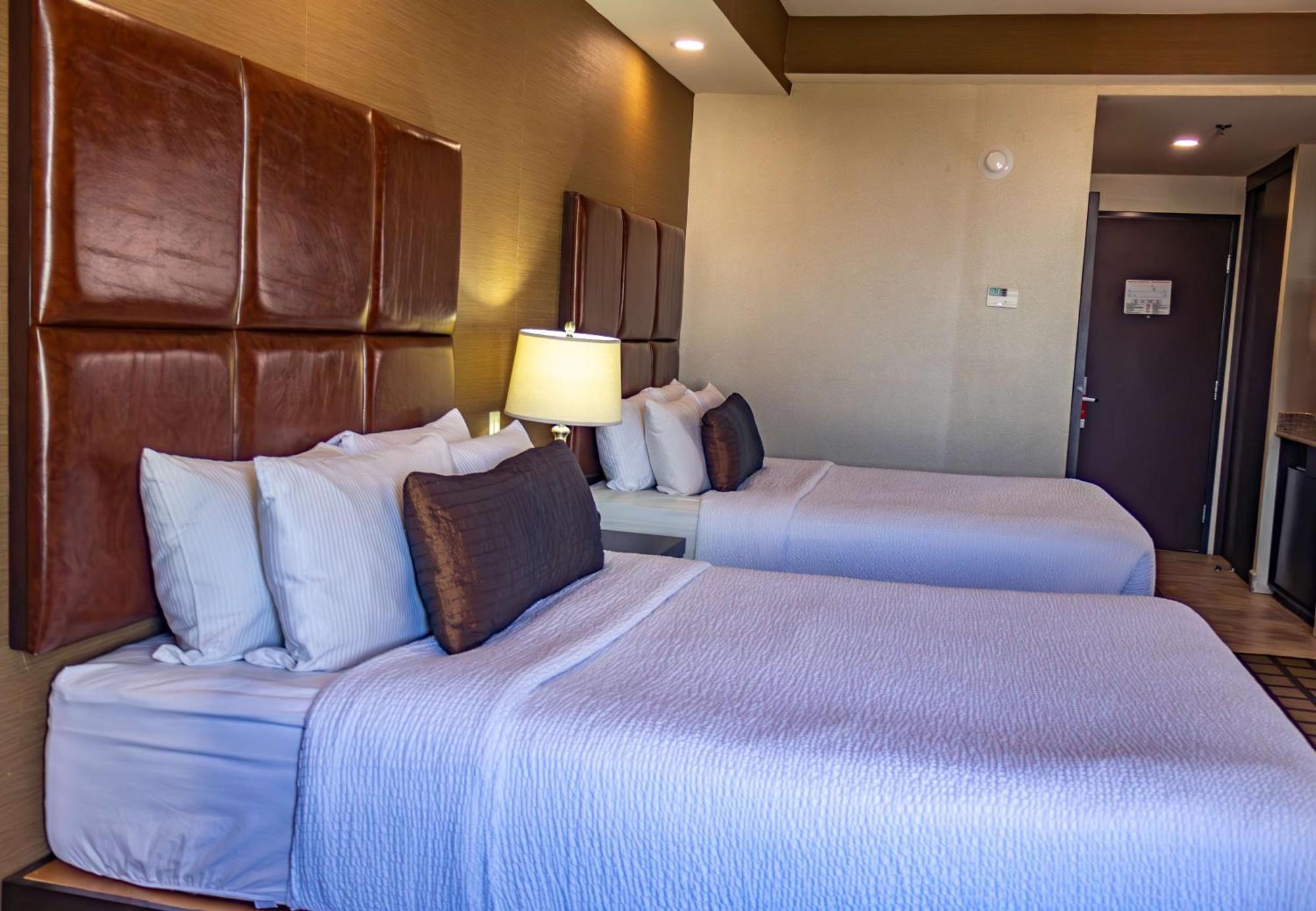 Best Western Premier Monterrey Aeropuerto Аподака Экстерьер фото A room at the hotel