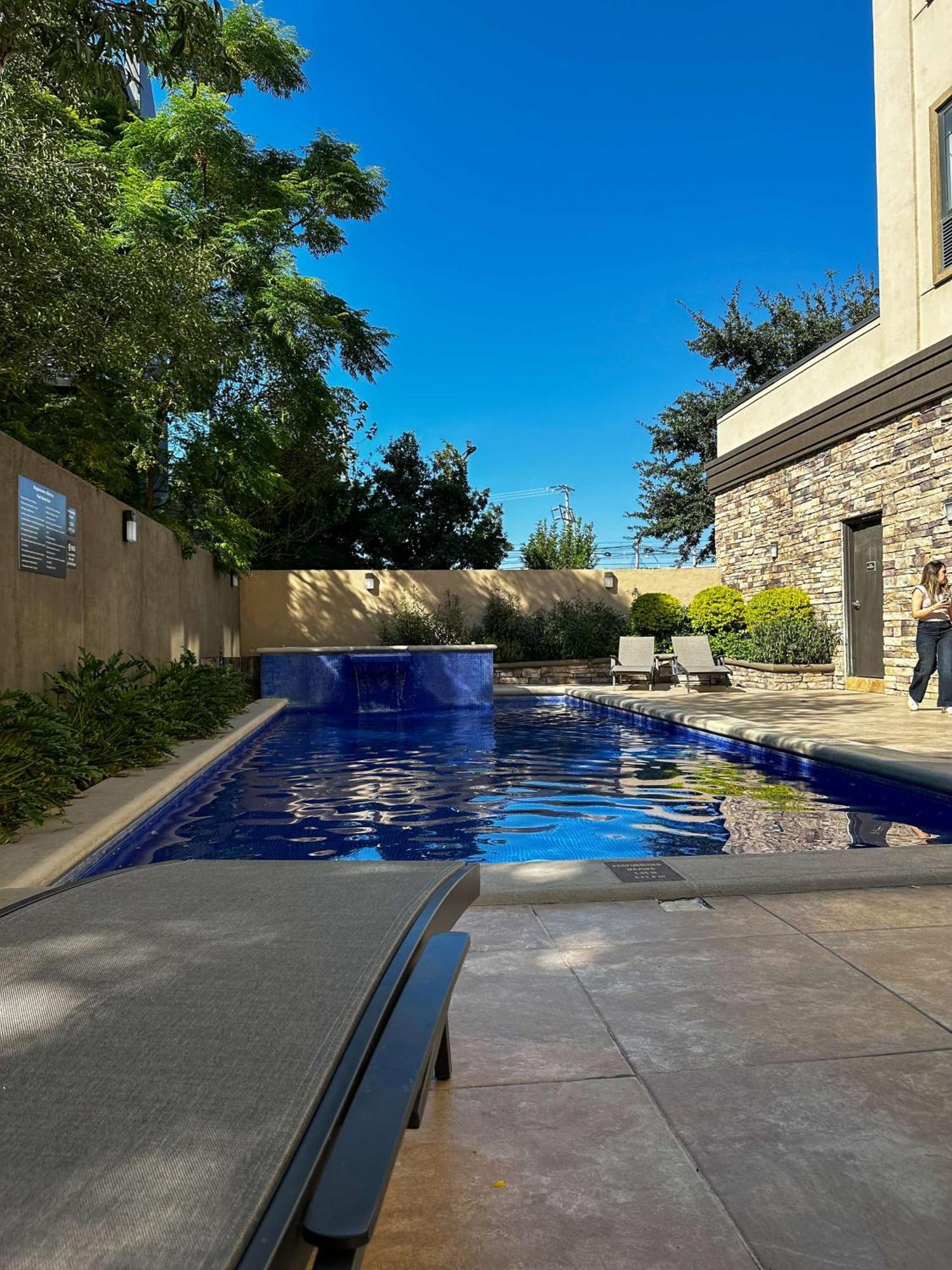 Best Western Premier Monterrey Aeropuerto Аподака Экстерьер фото 3D rendering of a swimming pool